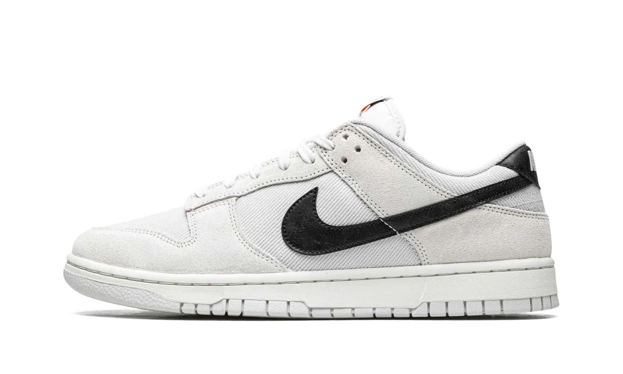 NIKE DUNK LOW CERTIFIED FRESH